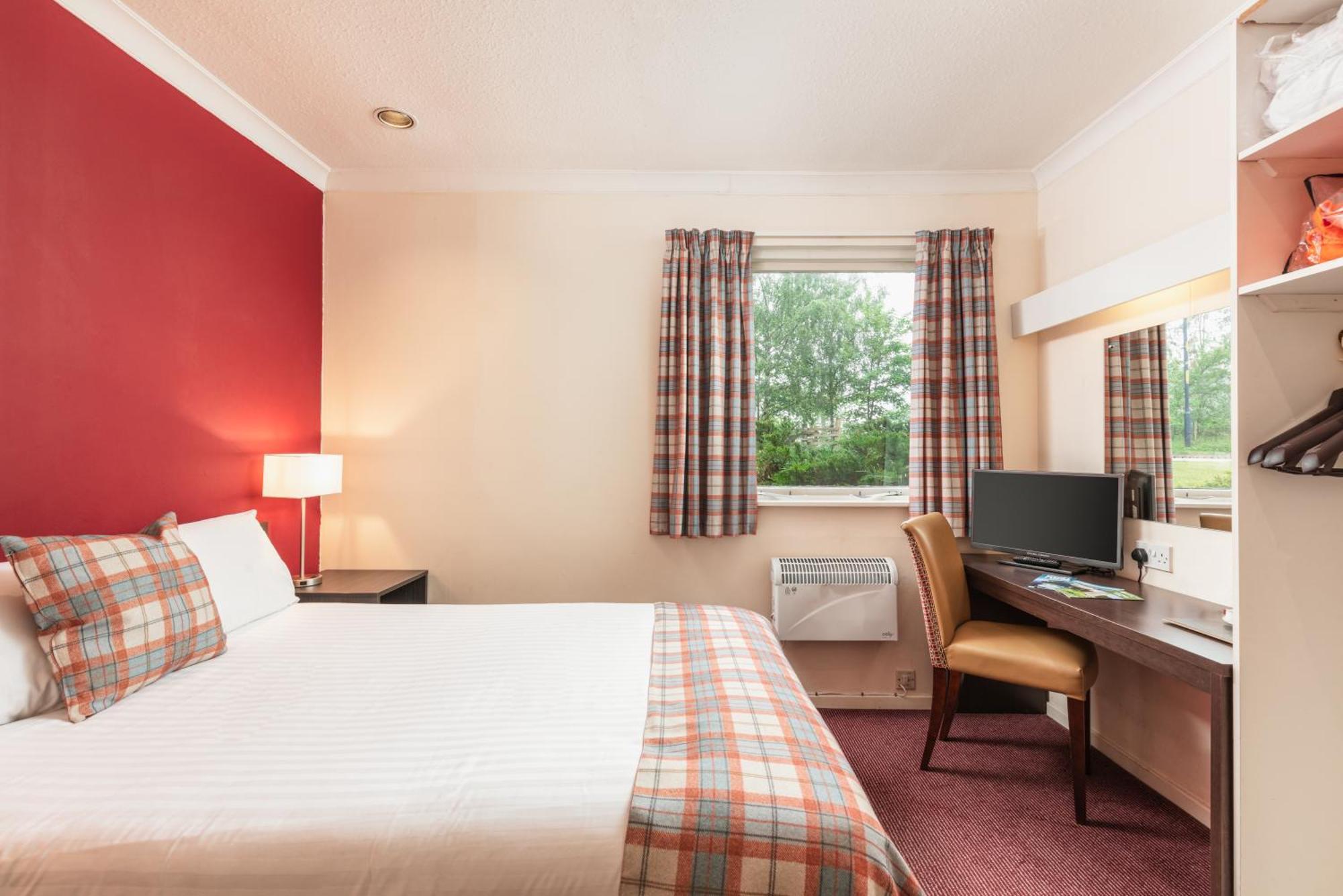 Highlander Hotel 'A Bespoke Hotel' Newtonmore Exterior foto